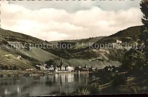 Bernkastel Kues Uferpartie an der Mosel Burg Landshut Kat. Bernkastel Kues