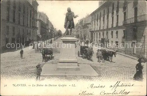 Nantes Loire Atlantique Statue du Docteur Guepin Monument Pferdekutsche Kat. Nantes