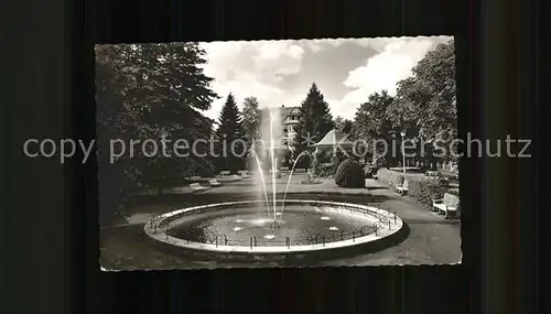 Koenigsfeld Schwarzwald Kurpark mit Pension Waldesruhe Springbrunnen Kat. Koenigsfeld im Schwarzwald