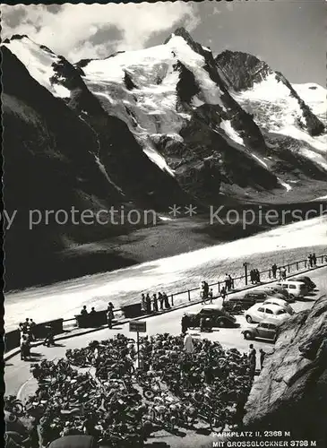 Heiligenblut Kaernten Parkplatz Freiwandeck mit Grossglockner Gletscher Kat. Heiligenblut