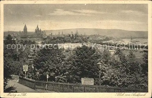 Mainz Rhein Blick vom Stadtpark / Mainz Rhein /Mainz Stadtkreis