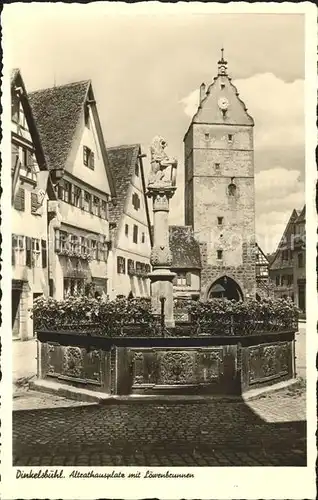 Dinkelsbuehl Altrathausplatz mit Loewenbrunnen Kat. Dinkelsbuehl