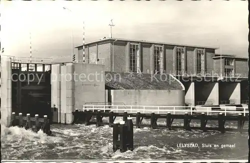 Lelystad Sluis en gemaal Schleuse Kat. Lelystad