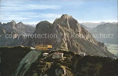 Ostlerhuette Berggasthaus auf dem Breitenberg mit Aggenstein Kat. Pfronten