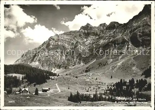 Schwaegalp Berghotel mit Saentis Aufstieg nach Tierwies Appenzeller Alpen Kat. Schwaegalp