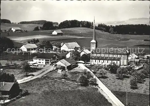 Le Cret pres Semsales Teilansicht mit Kirche Kat. Le Cret pres Semsales