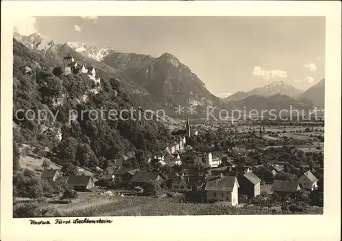 Vaduz Gesamtansicht mit Schloss Alpenpanorama Kat. Vaduz