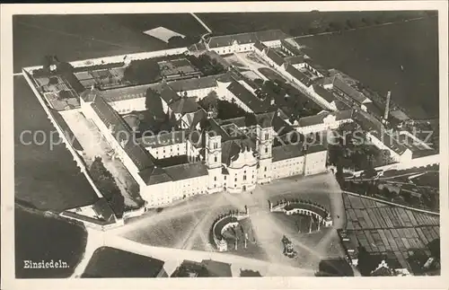 Einsiedeln SZ Fliegeraufnahme Kloster / Einsiedeln /Bz. Einsiedeln