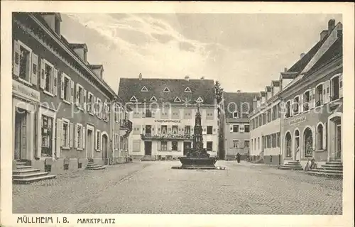 Muellheim Baden Marktplatz Brunnen Apotheke / Muellheim /Breisgau-Hochschwarzwald LKR