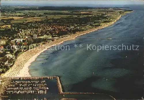 Groemitz Ostseebad Fliegeraufnahme Strand Hafen /  /