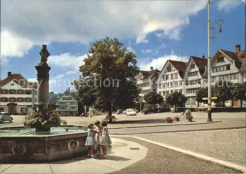 Gais AR Dorfplatz mit Brunnen / Gais /Bz. Mittelland