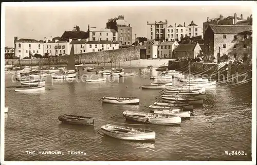 Tenby Harbour Boat Valentine s Series Kat. Pembrokeshire