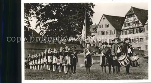 Schwaebisch Hall Der Kleine Siedershof Trachtengruppe Kat. Schwaebisch Hall