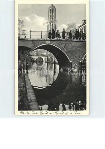 Utrecht Oude Gracht  met Gezicht op de Dom Kat. Utrecht