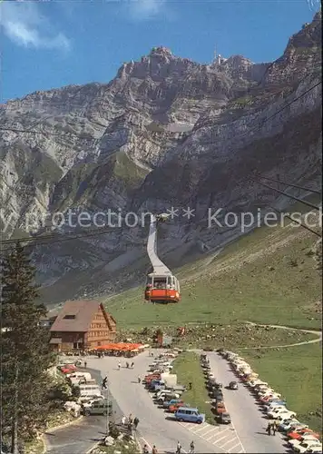 Schwaegalp Talstation Saentis Schwebebahn Restaurant mit Gyrenspitz und Saentis Kat. Schwaegalp