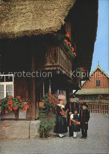 Gutach Schwarzwald Schwarwaelder Freilichtmuseum Vogtsbauernhof Trach Kat. Gutach