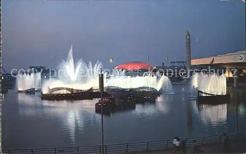 New York City Fountain Planets Worlds Fair / New York /