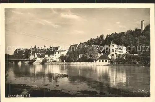 Landsberg Lech Uferpartie am Lech Bruecke Altstadt Turm Kat. Landsberg am Lech