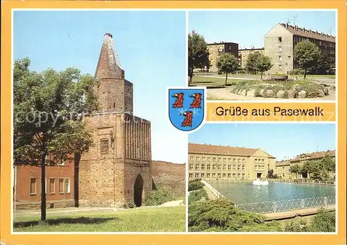 Pasewalk Mecklenburg Vorpommern Muehlentor Stadtmauer Platz der Aufbauhelfer Ernst Thaelmann Platz Wappen Kat. Pasewalk