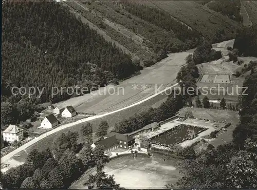 Leutenberg Thueringen Schwimmbad im Ilmtal Fliegeraufnahme Kat. Leutenberg