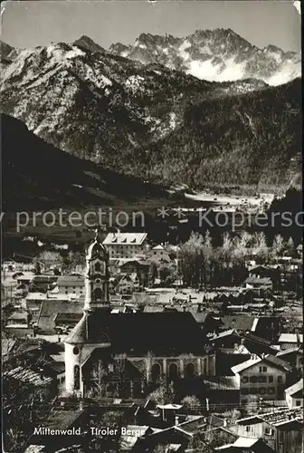 Mittenwald Bayern Ortsansicht mit Kirche Tiroler Berge Kat. Mittenwald