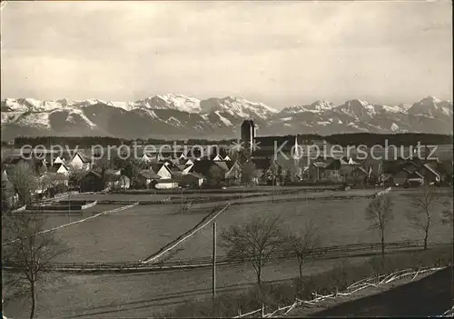 Altenstadt Oberbayern mit Alpenkette / Altenstadt /Weilheim-Schongau LKR