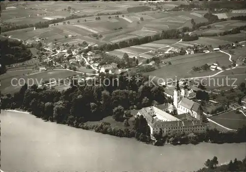 Vornbach ehemalige Klosterkirche mit Schloss Fliegeraufnahme Kat. Neuhaus a.Inn