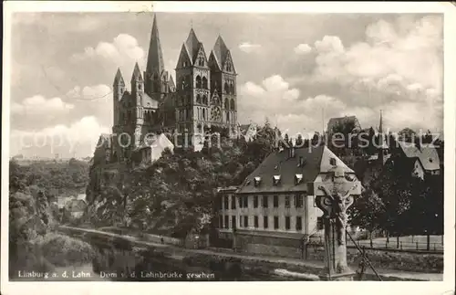 Limburg Lahn Dom von der Lahnbruecke gesehen Kat. Limburg a.d. Lahn