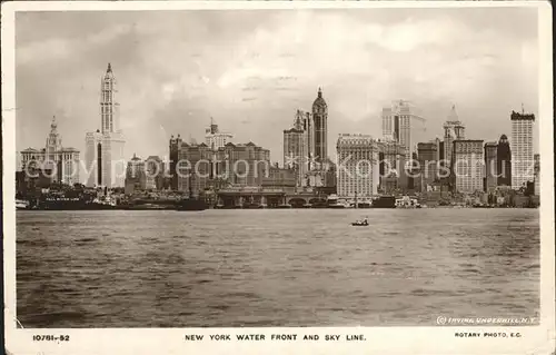 New York City Sky Line Water Front  / New York /