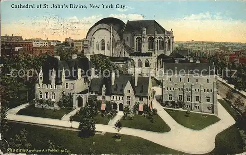 New York City Cathedral of St Johns Divine / New York /