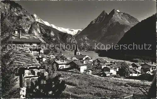 Evolene Ortsansict mit Kirche Dent Blanche Dents de Veisivi Kat. Evolene