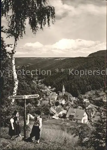 Lauterbach Schwarzwald Ortsansicht Trachtenkinder am Wegweiser Kat. Lauterbach