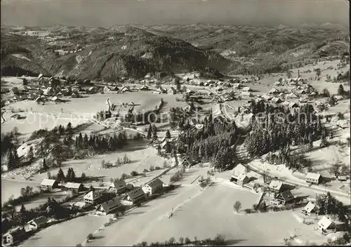 Haeusern Schwarzwald Hoehenluftkurort Winterlandschaft Fliegeraufnahme Kat. Haeusern