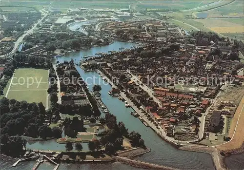 Medemblik Fliegeraufnahme mit Hafen Kat. Medemblik