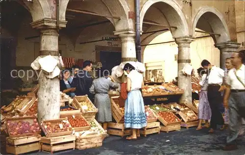 Lugano TI Mercato della frutta nel Ticino Kat. Lugano