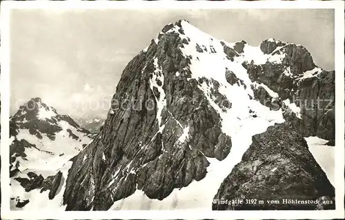 Bristen Uri Windgaelle Blick vom Hoehenstock Gebirgspanorama Glarner Alpen Kat. Bristen Maderanertal