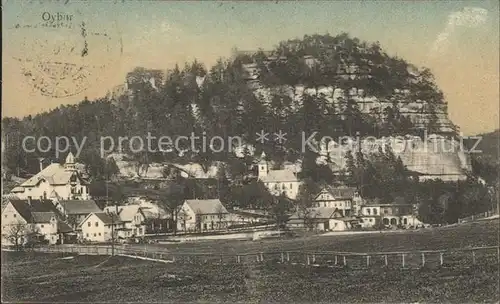 Oybin Teilansicht mit Kirche und Berg Oybin Kat. Kurort Oybin