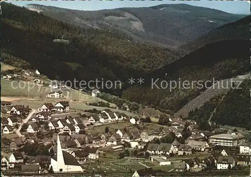 Willingen Sauerland Panorama Heilklimatischer Kurort und Wintersportplatz Fliegeraufnahme Kat. Willingen (Upland)