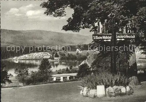 Schluchsee mit Wegweiser Kat. Schluchsee