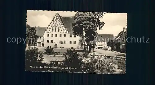 Aken Elbe Friedensplatz mit Rathaus / Aken /Anhalt-Bitterfeld LKR