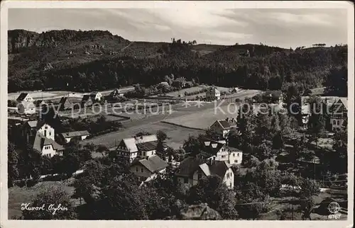 Oybin Blick ueber die neue Siedlung nach der Felsengasse Zittauer Gebirge Kat. Kurort Oybin