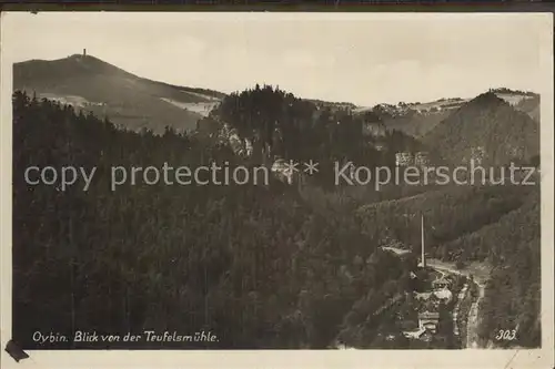 Oybin Blick von der Teufelsmuehle Hochwald Zittauer Gebirge Kat. Kurort Oybin