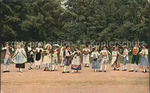 Meissen Elbe Sachsen Gaertner und Winzerkinder im altfranzoesischen Stiel  Kat. Meissen