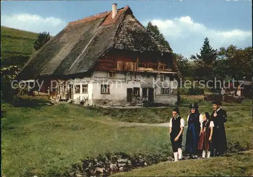 Lauterbach Schwarzwald Bauernhof mit Trachtengruppe Kat. Lauterbach