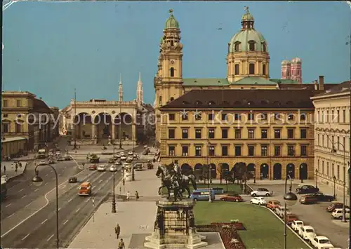 Muenchen Odeonsplatz Feldherrnhalle Theatinerkirche Kat. Muenchen