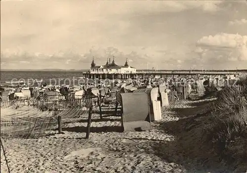 Ahlbeck Ostseebad Strand mit Seebruecke Kat. Heringsdorf Insel Usedom