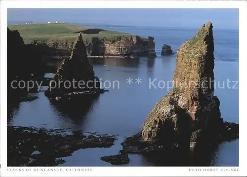 Caithness Sutherland Stacks of Duncansby Felsen im Meer