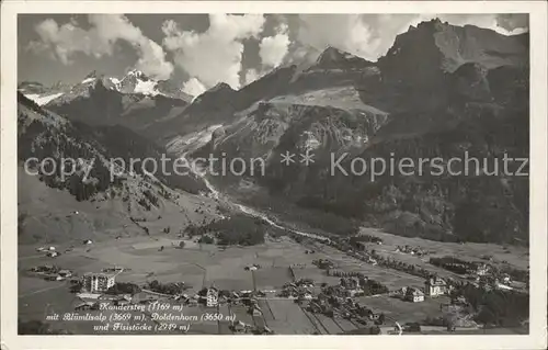 Kandersteg BE mit Bluemlisalp Doldenhorn und Fisistoecke / Kandersteg /Bz. Frutigen