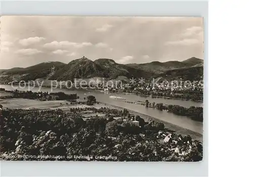 Bonn Rhein Blick vom Rolandsbogen auf Rheintal und Drachenfels / Bonn /Bonn Stadtkreis