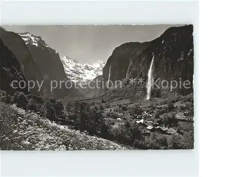 Lauterbrunnen BE Staubbachfall Schwarz Moench Grosshorn Breithorn Kat. Lauterbrunnen